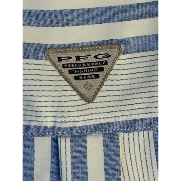 Women's Columbia PFG M White Blue Striped Short Sleeve Button Down Shirt - Picture 8 of 9